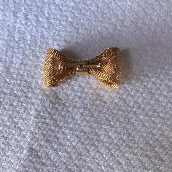 Gold mesh Brooch- perfectly timed to adorn your lapel or hat.1.5” - Picture 6 of 6